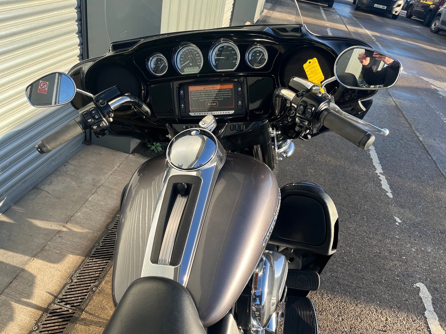 Harley-Davidson TOURING FLHTK ELECTRA GLIDE ULTRA LIMITED