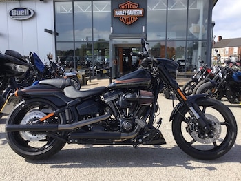 Used Harley-Davidson CVO FXSBE BREAKOUT 2017 for sale - bike-70966684: Photo