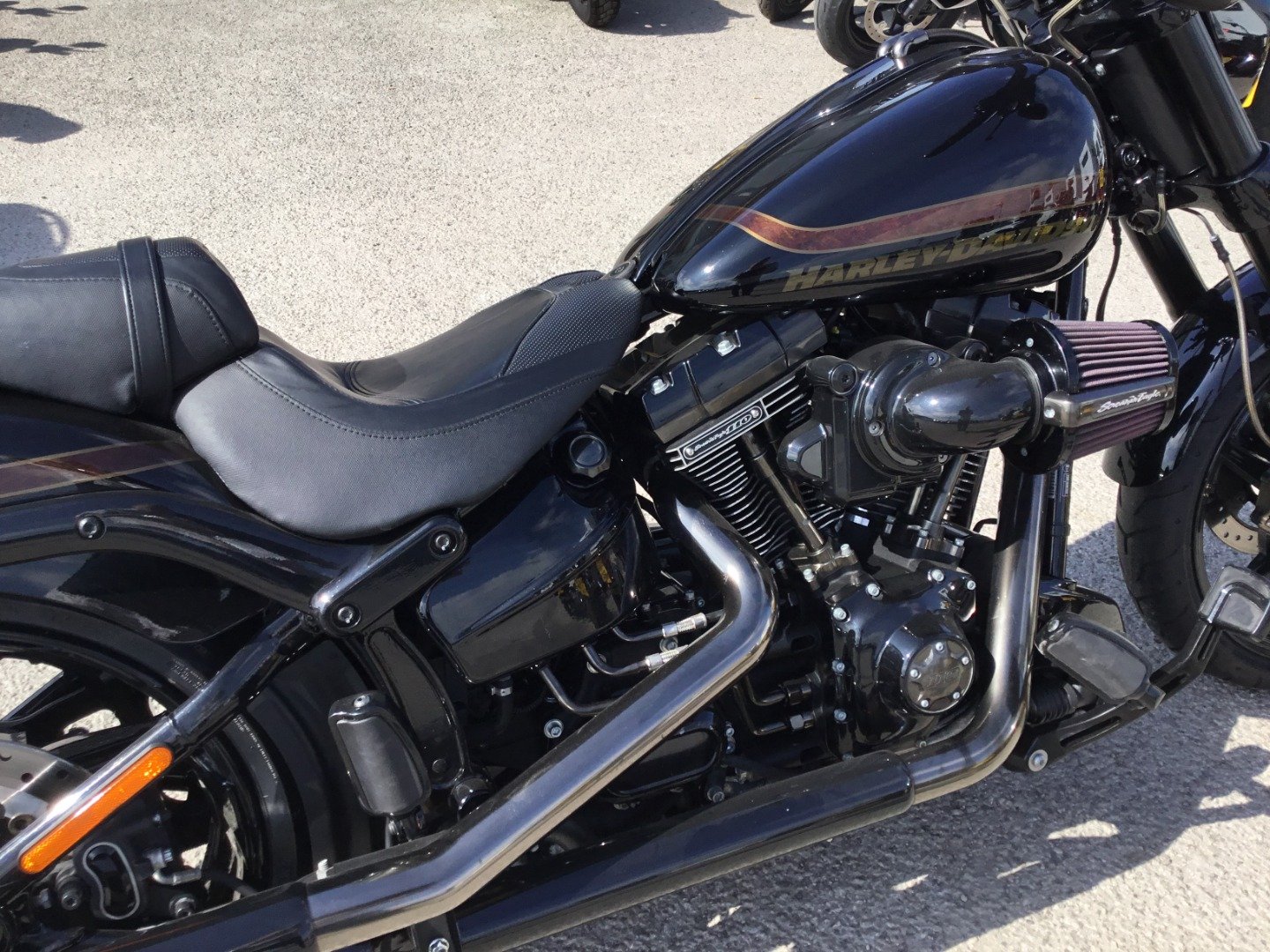 Harley-Davidson CVO FXSBE BREAKOUT
