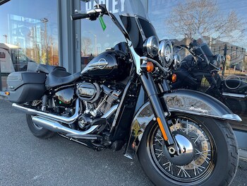 Used Harley-Davidson SOFTAIL FLHCS HERITAGE CLASSIC 114 2019 for sale - bike-77080918: Photo