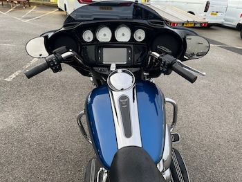 Used Harley-Davidson TOURING FLHX STREET GLIDE 2018 for sale - bike-76935466: Photo
