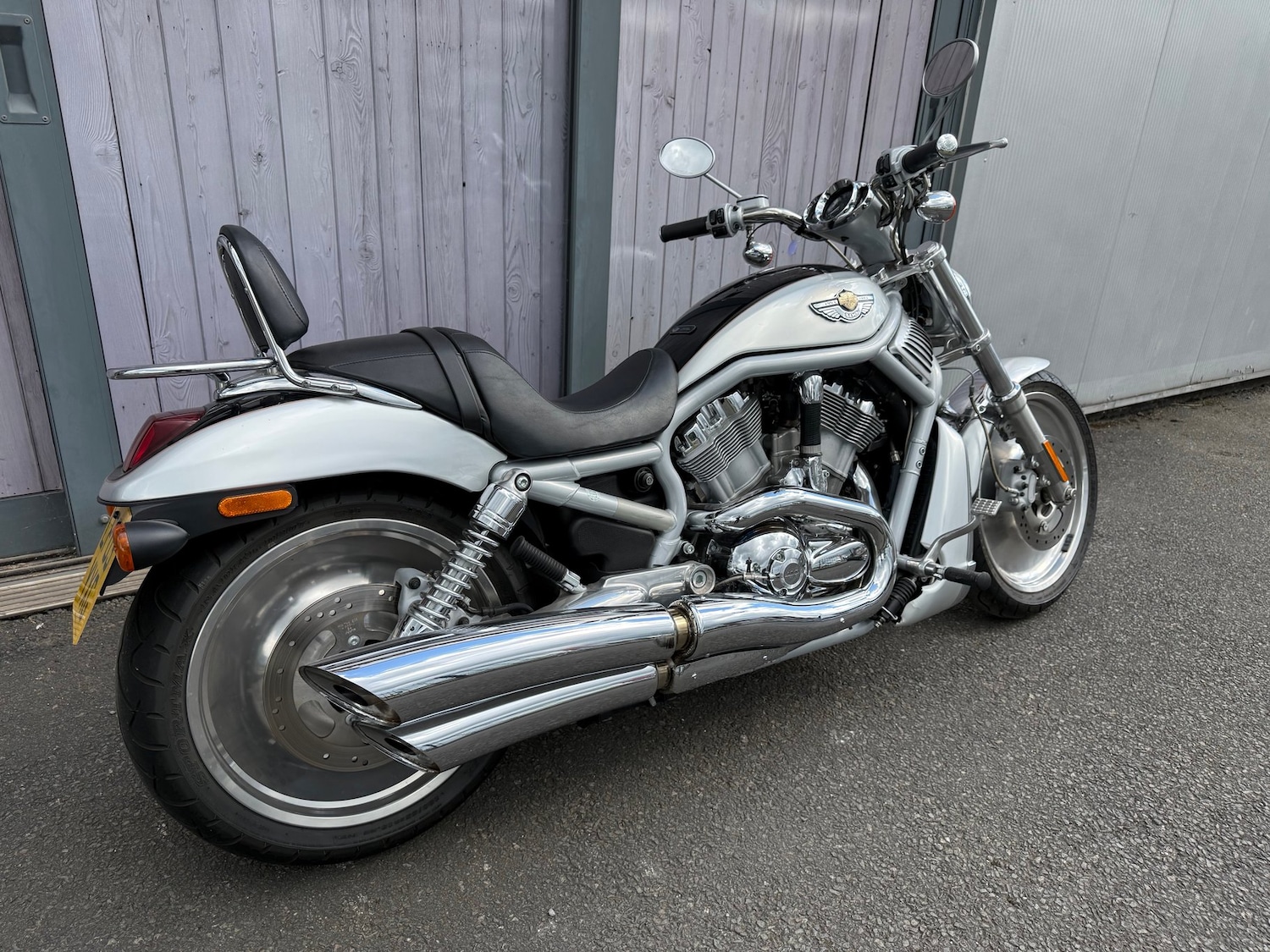 Used Harley-Davidson V-ROD 2003 for sale - 78865351: Photo 3