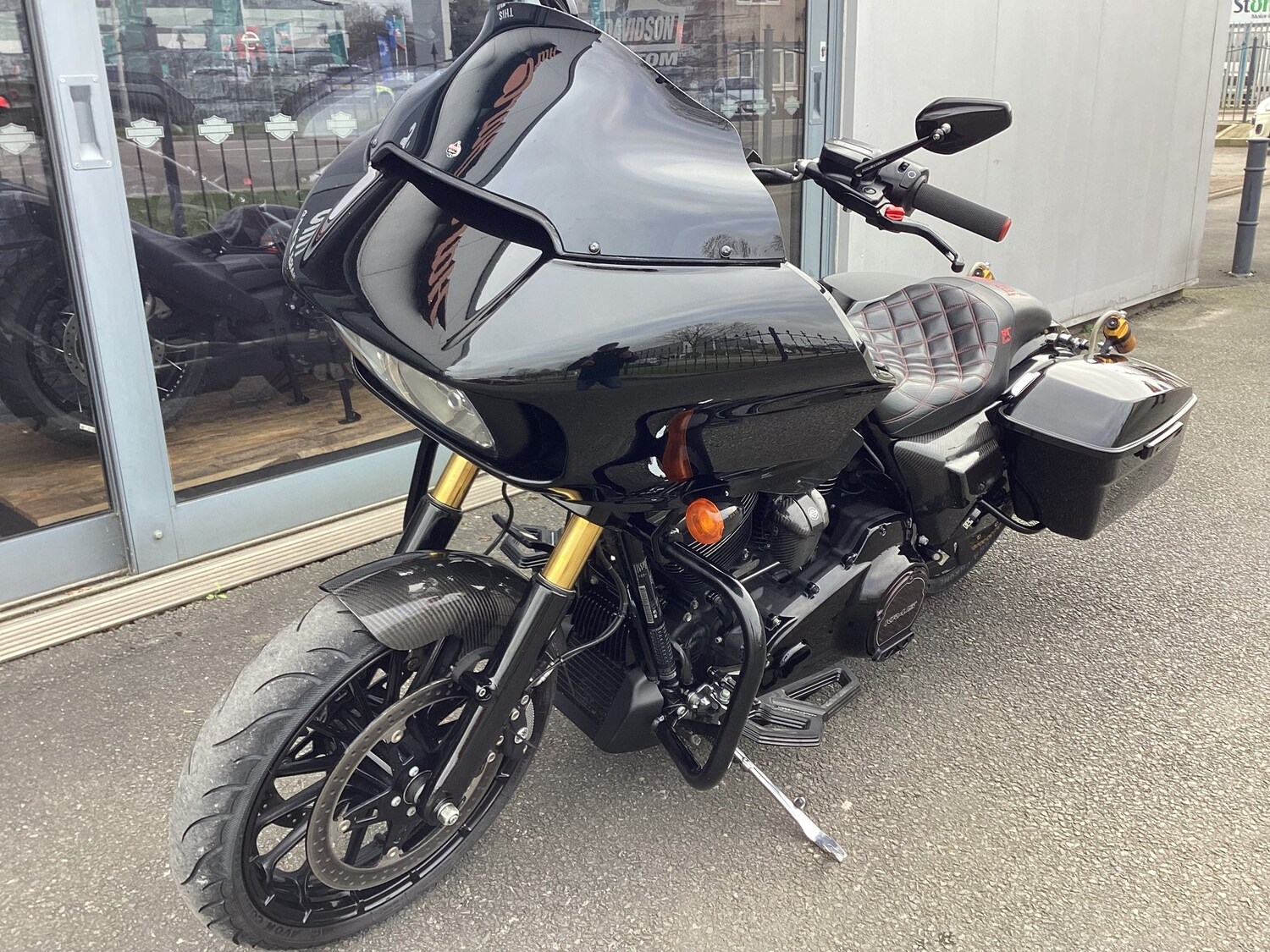 Harley-Davidson TOURING ROAD GLIDE