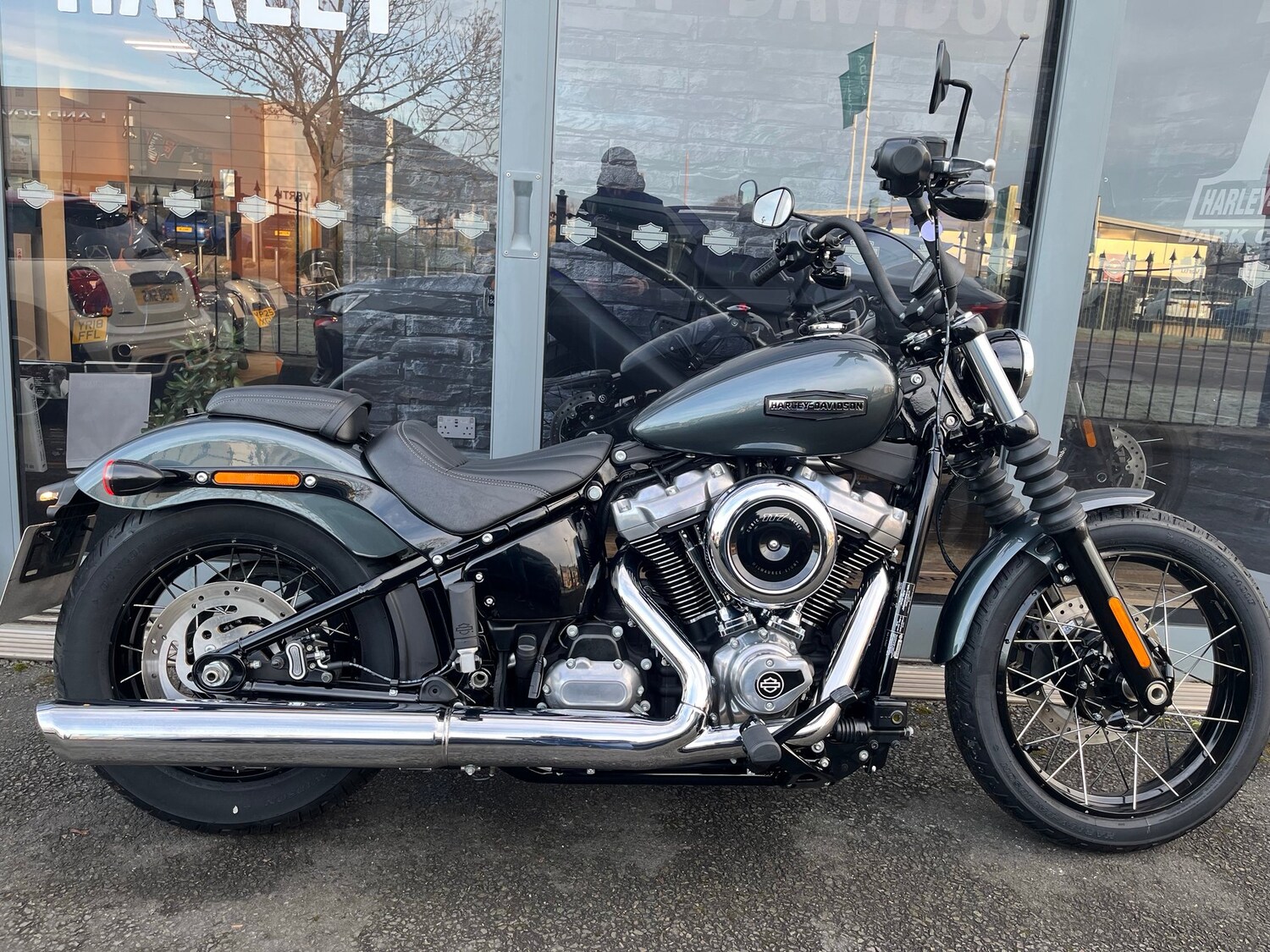 Harley-Davidson SOFTAIL STREET BOB