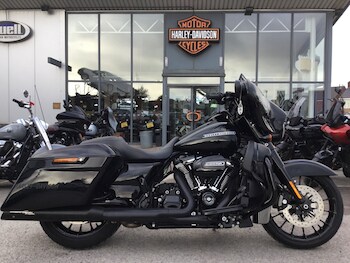 Used Harley-Davidson STREET GLIDE SPECIAL 2018 for sale - bike-75779663: Photo