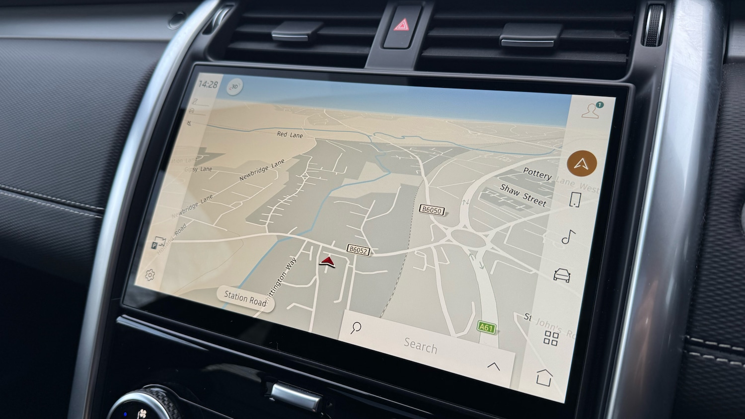 Used Land Rover Discovery 2024 for sale - 76405177: Photo 11