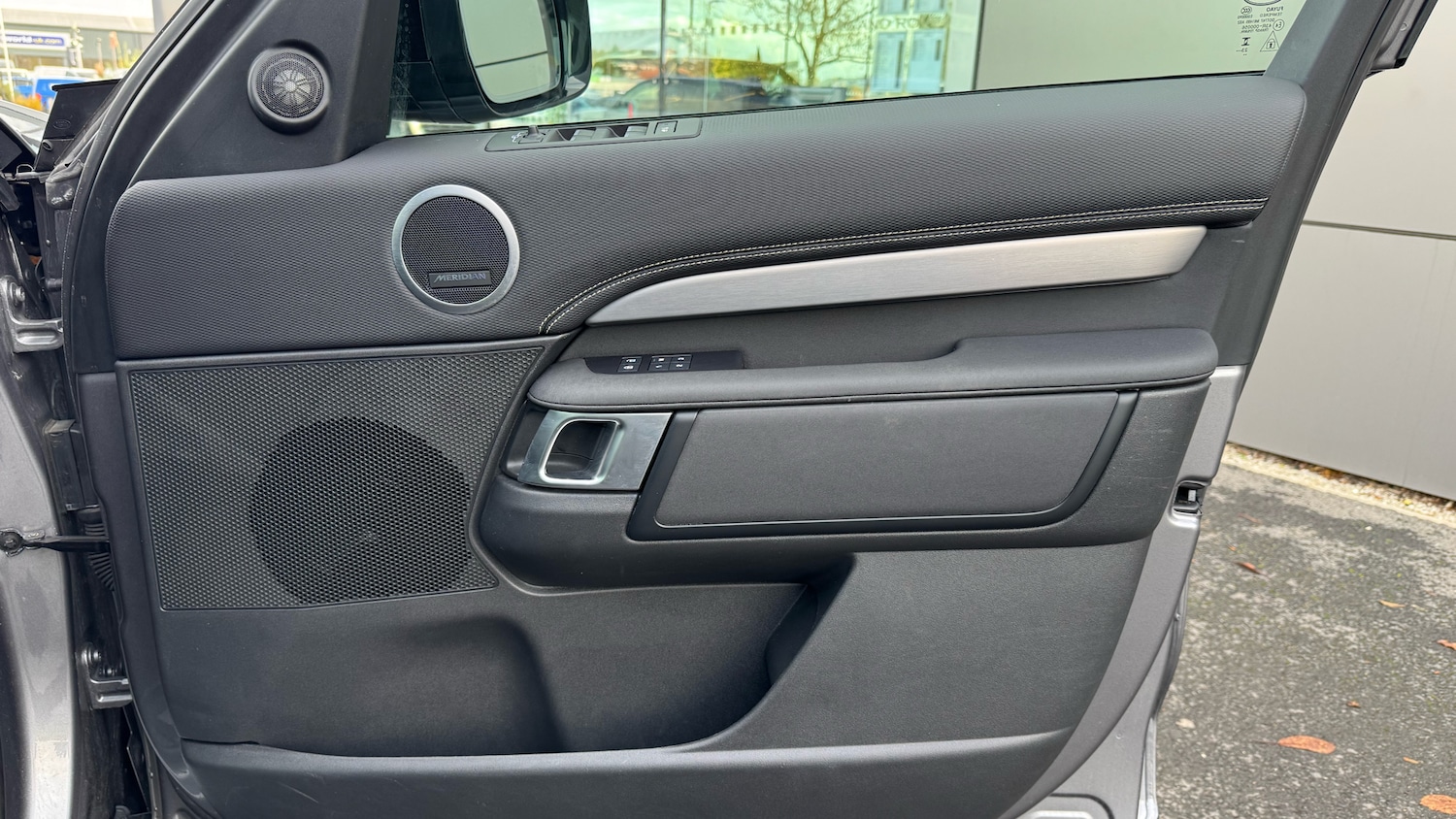 Used Land Rover Discovery 2024 for sale - 76405177: Photo 34