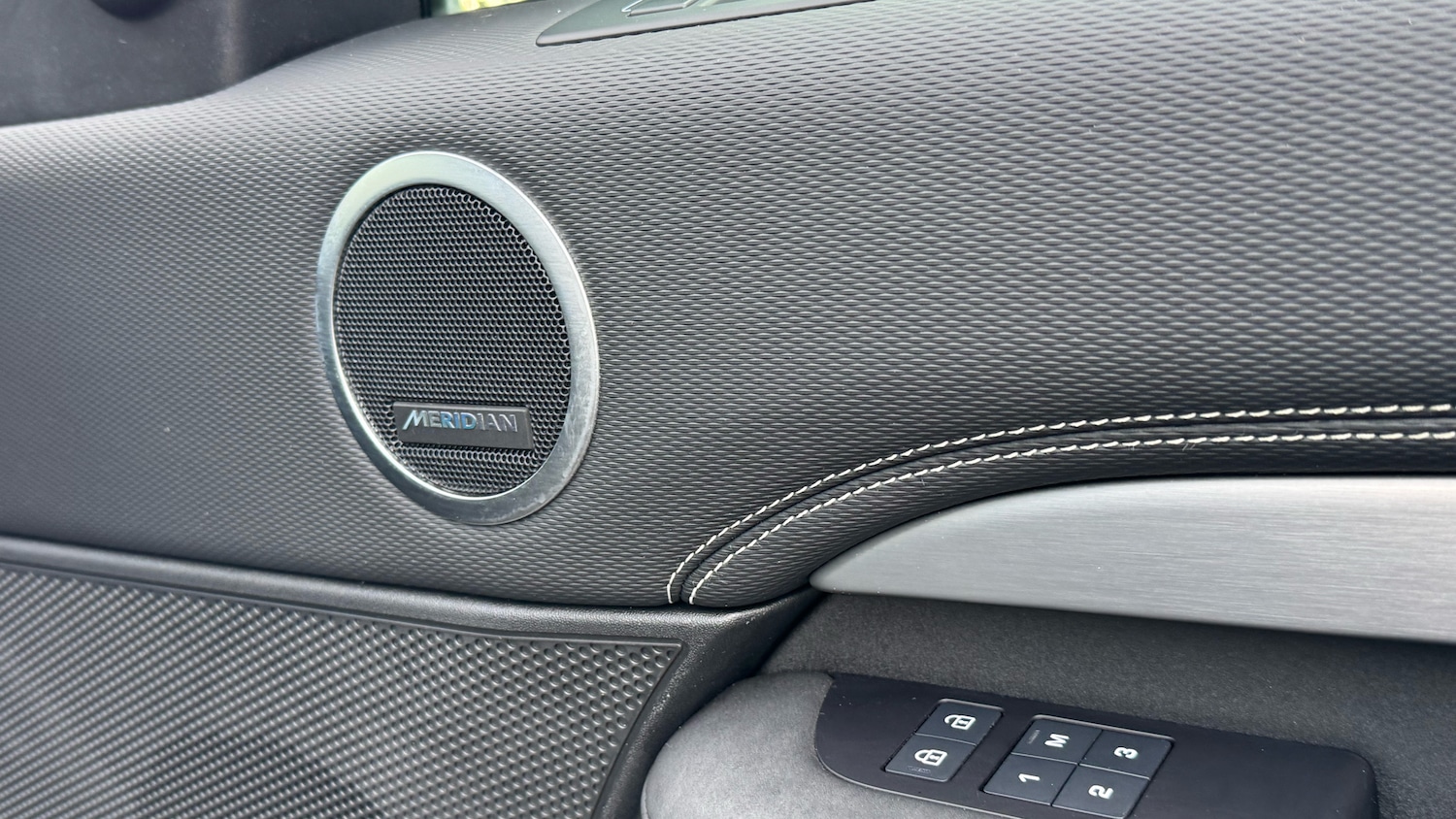 Used Land Rover Discovery 2024 for sale - 76405177: Photo 35