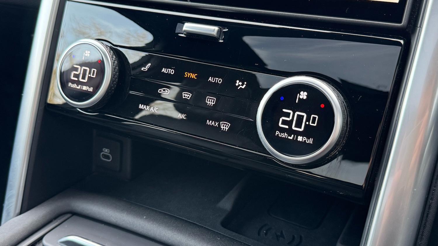 Used Land Rover Discovery 2024 for sale - 76405177: Photo 44