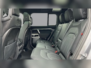 Used Land Rover Defender 2021 for sale - 79216418: Photo