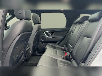 Used Land Rover Discovery Sport 2019 for sale - 79232734: Photo