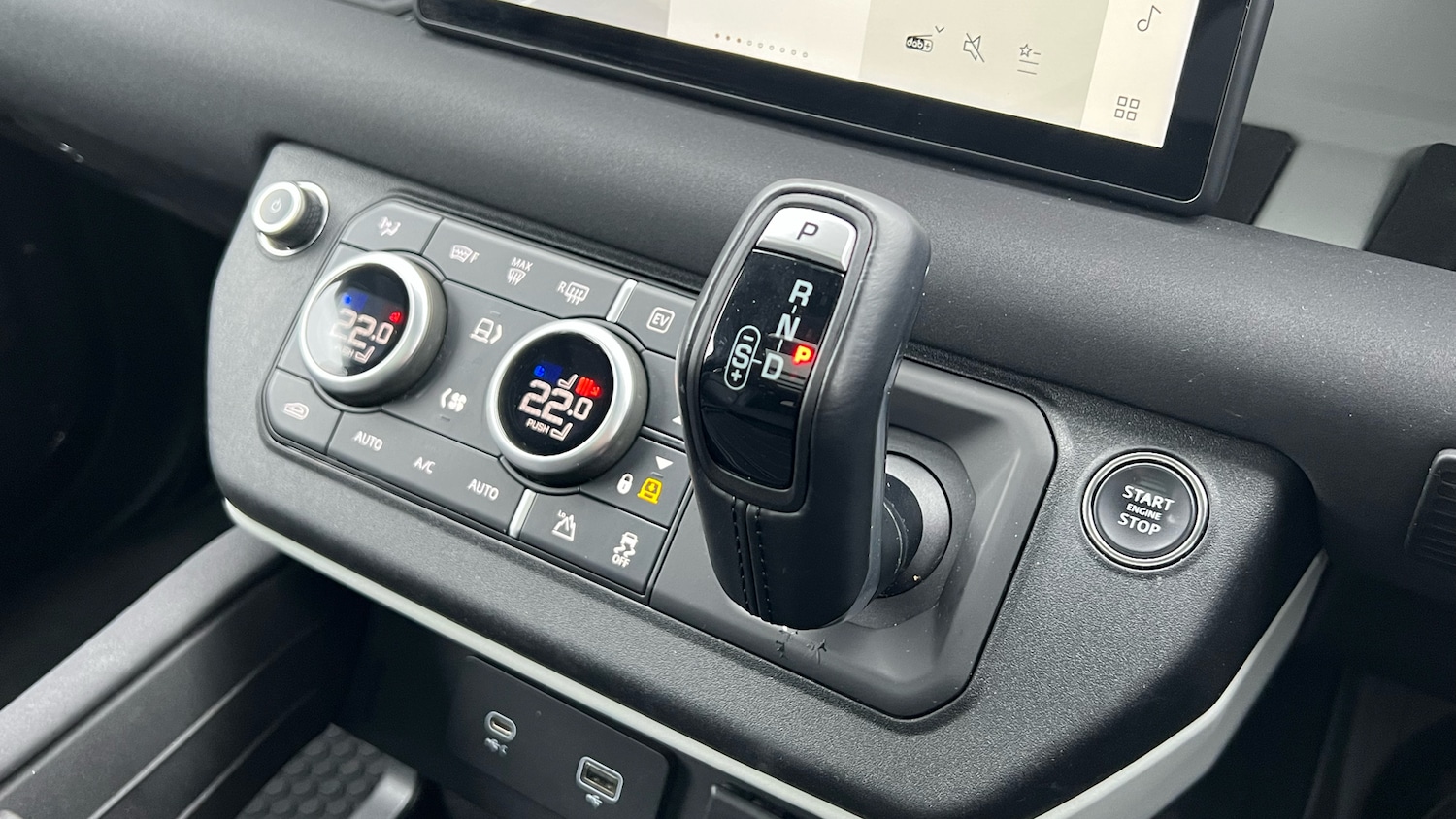 Used Land Rover Defender 2022 for sale - 77270708: Photo 13