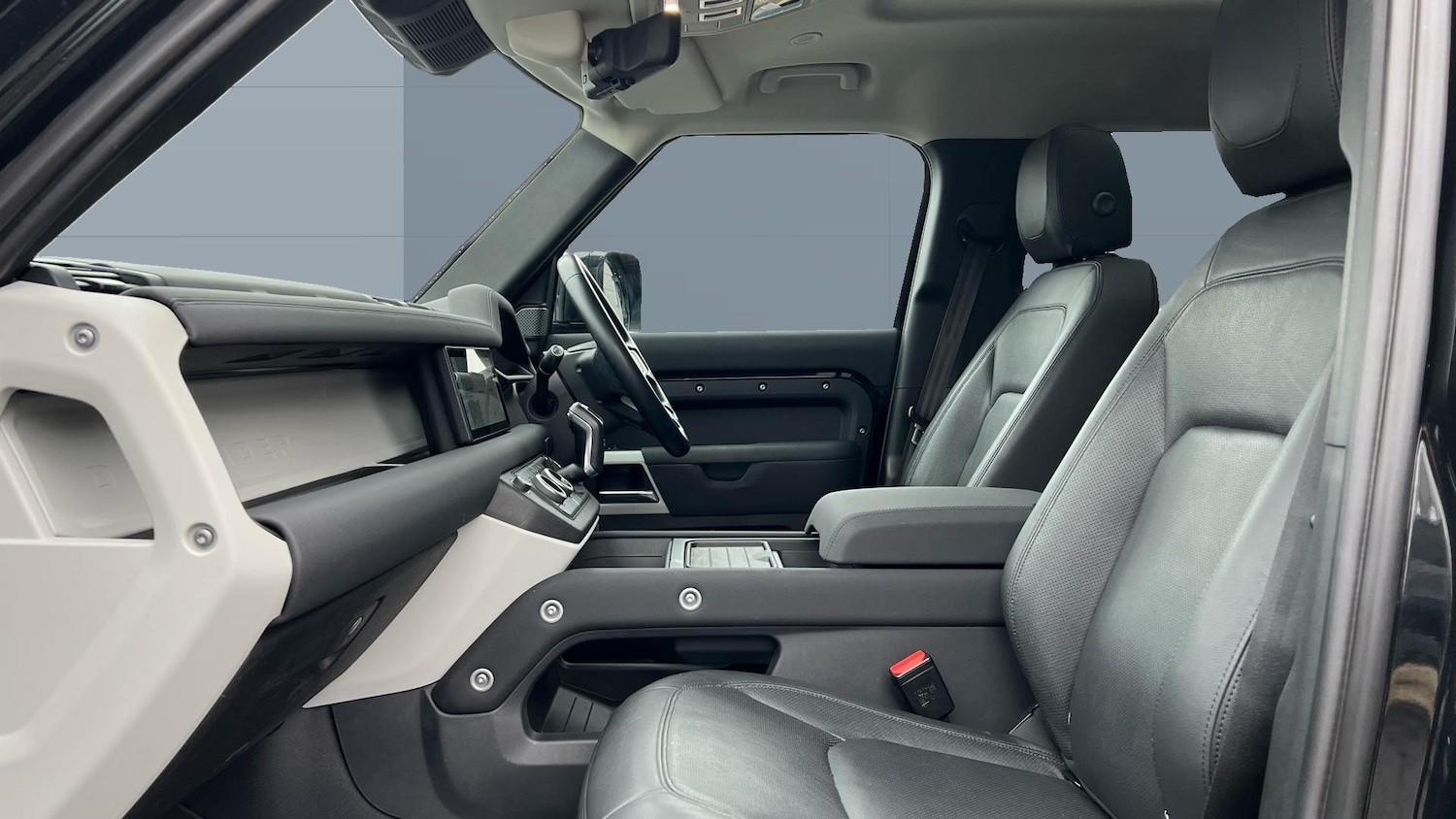 Used Land Rover Defender 2022 for sale - 77270708: Photo 3