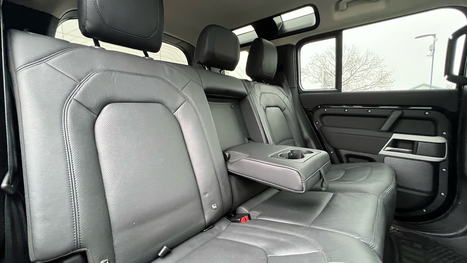 Used Land Rover Defender 2022 for sale - 77270708: Photo 32