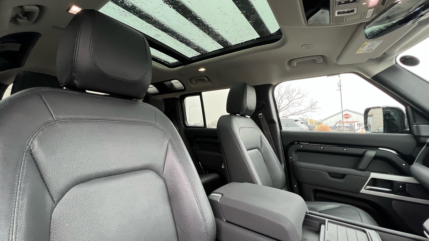 Used Land Rover Defender 2022 for sale - 77270708: Photo 36