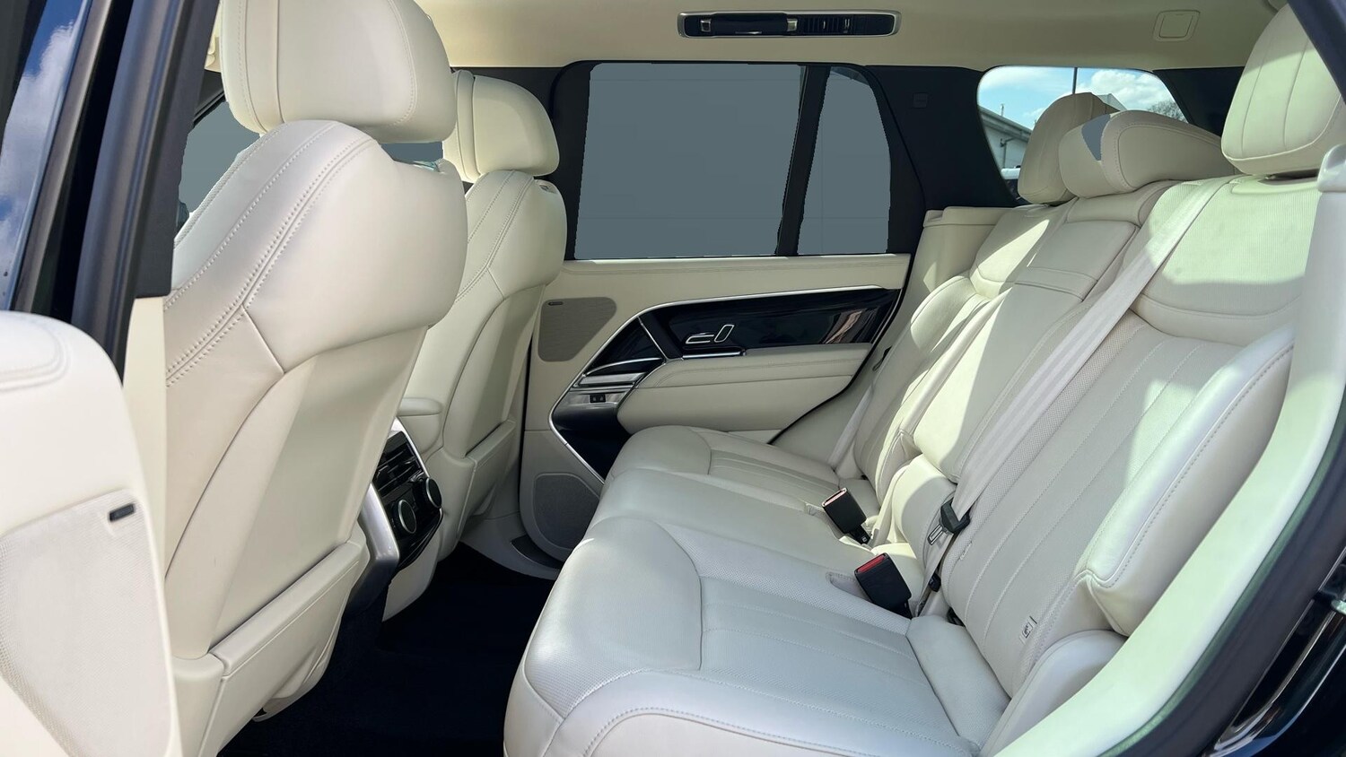 Used Land Rover Range Rover 2023 for sale - 78199428: Photo 4