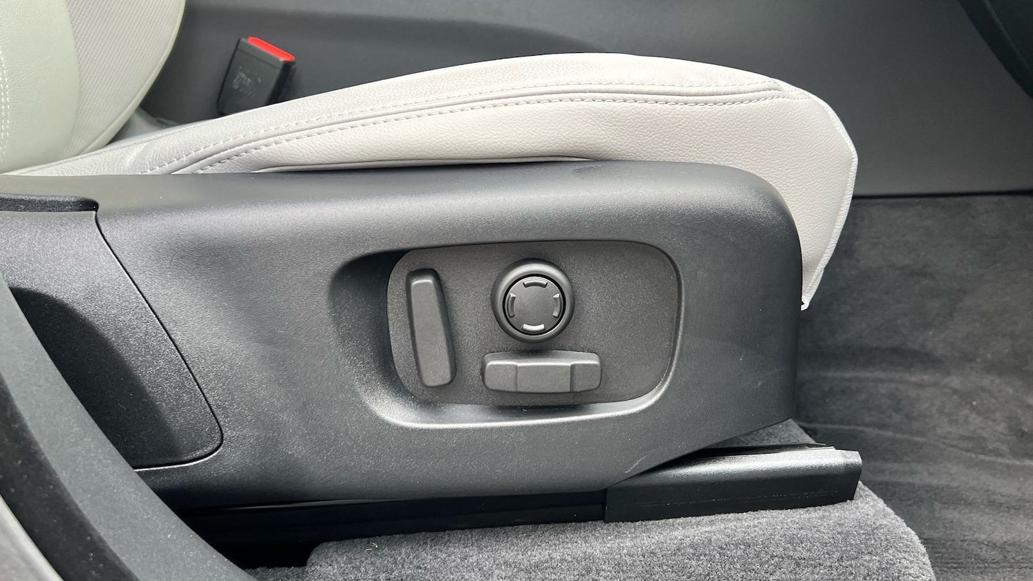 Used Land Rover Range Rover Velar 2026 for sale - 77834230: Photo 36