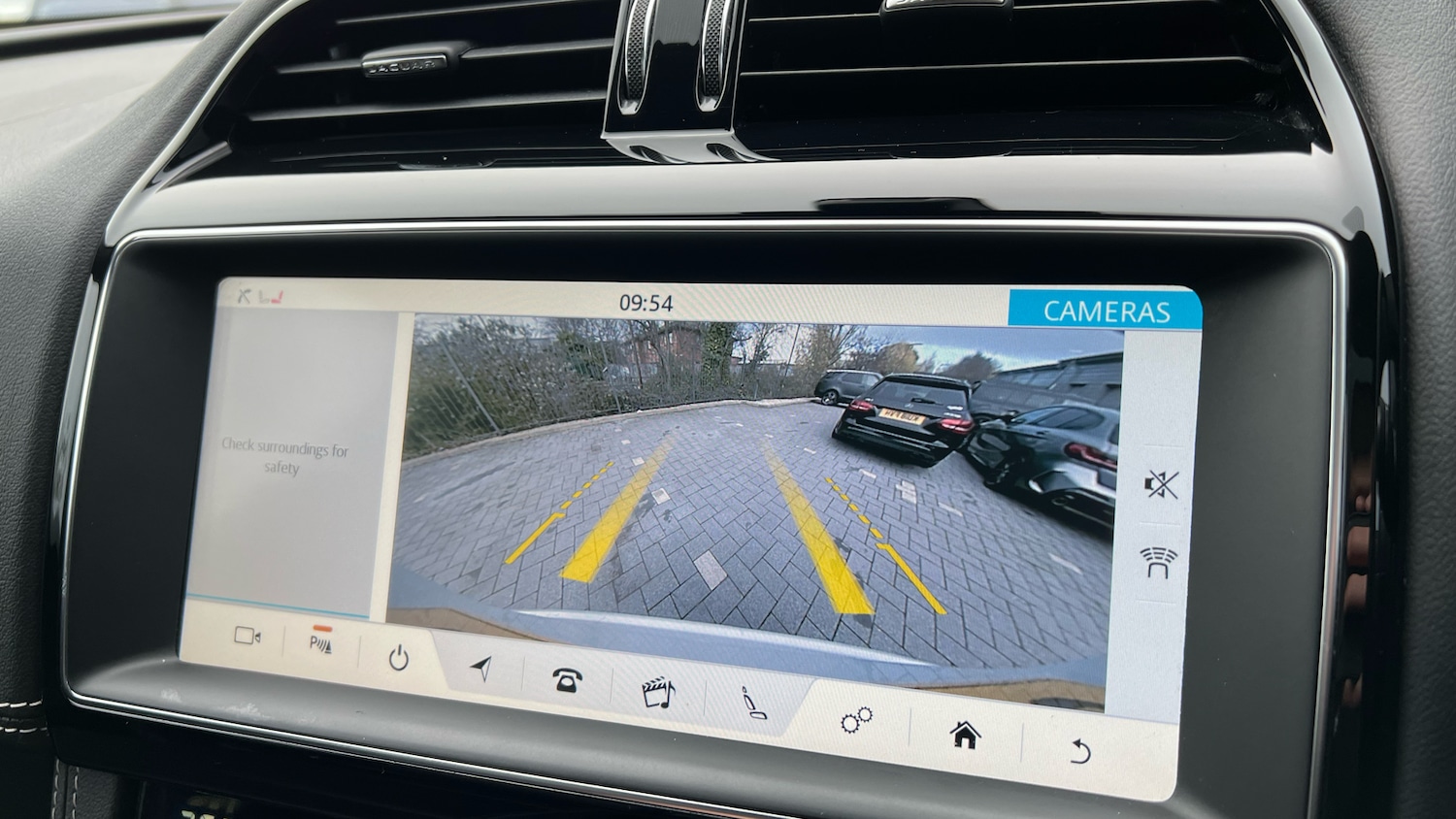 Used Jaguar F-Pace 2019 for sale - 76643250: Photo 12