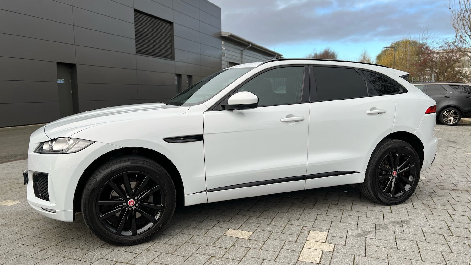 Used Jaguar F-Pace 2019 for sale - 76643250: Photo 23