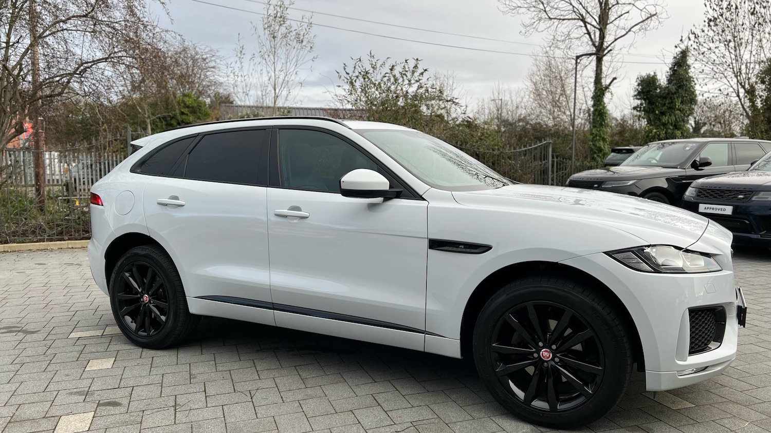 Used Jaguar F-Pace 2019 for sale - 76643250: Photo 26