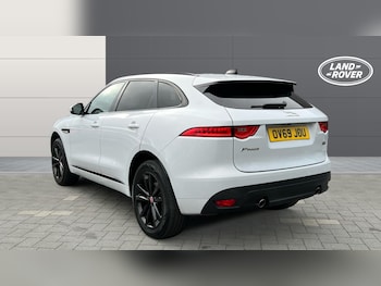 Used Jaguar F-Pace 2019 for sale - 76643250: Photo