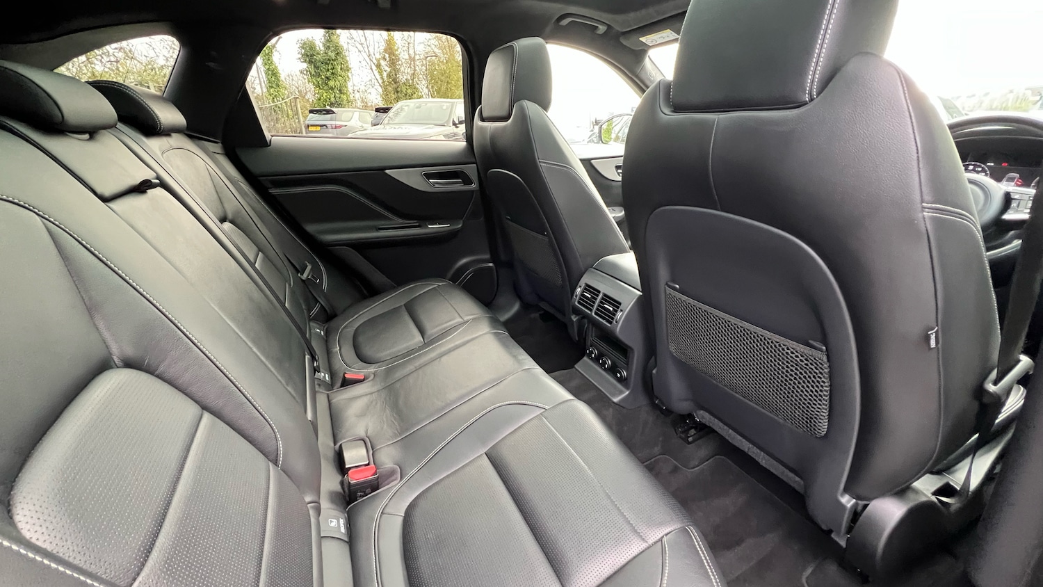 Used Jaguar F-Pace 2019 for sale - 76643250: Photo 32