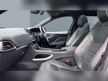 Used Jaguar F-Pace 2019 for sale - 76643250: Photo