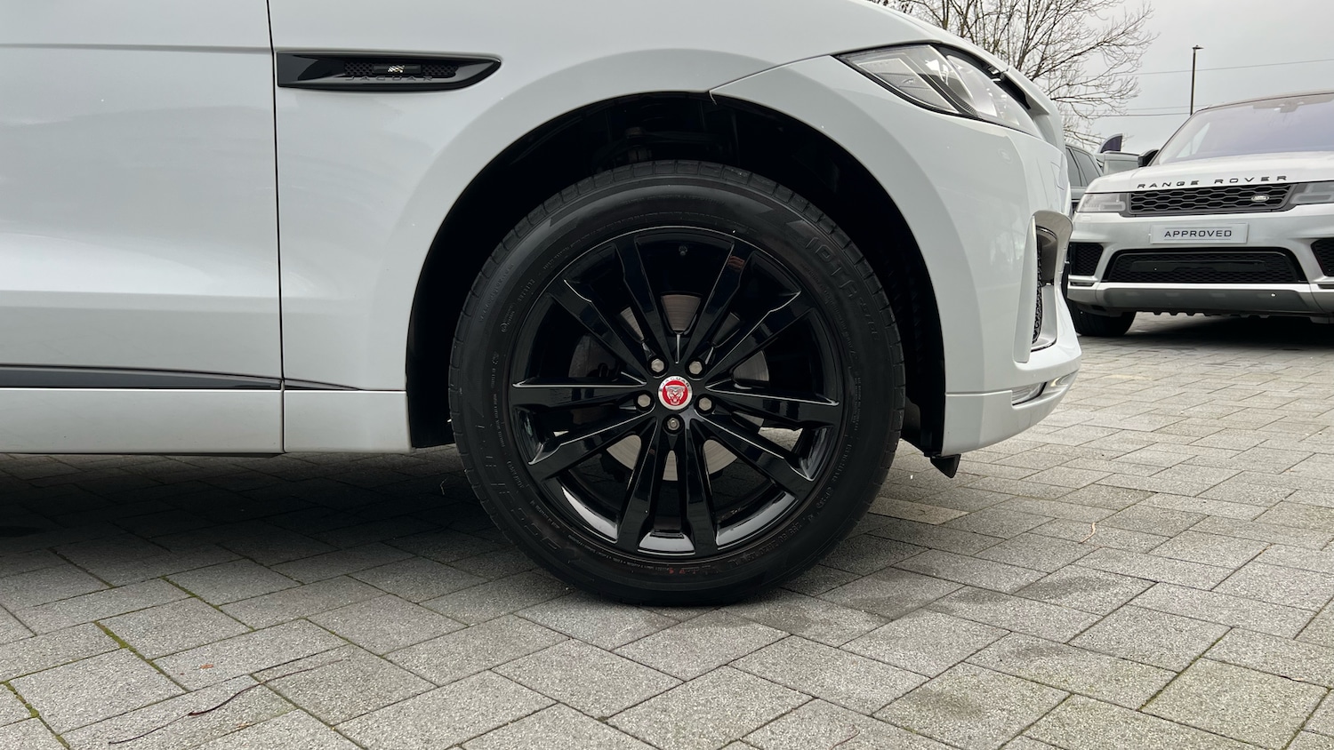 Used Jaguar F-Pace 2019 for sale - 76643250: Photo 8