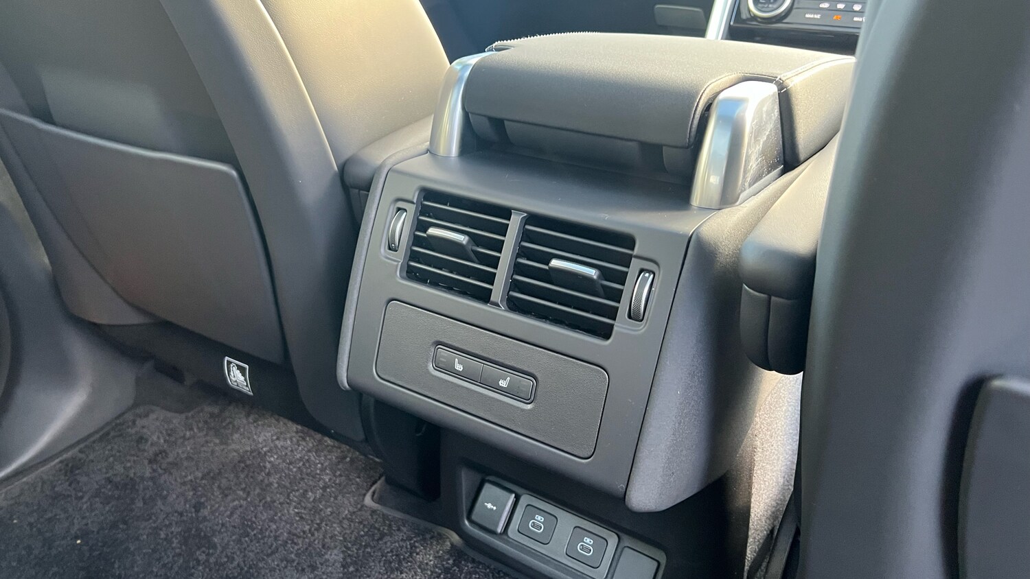 Used Land Rover Discovery 2025 for sale - 76924212: Photo 18