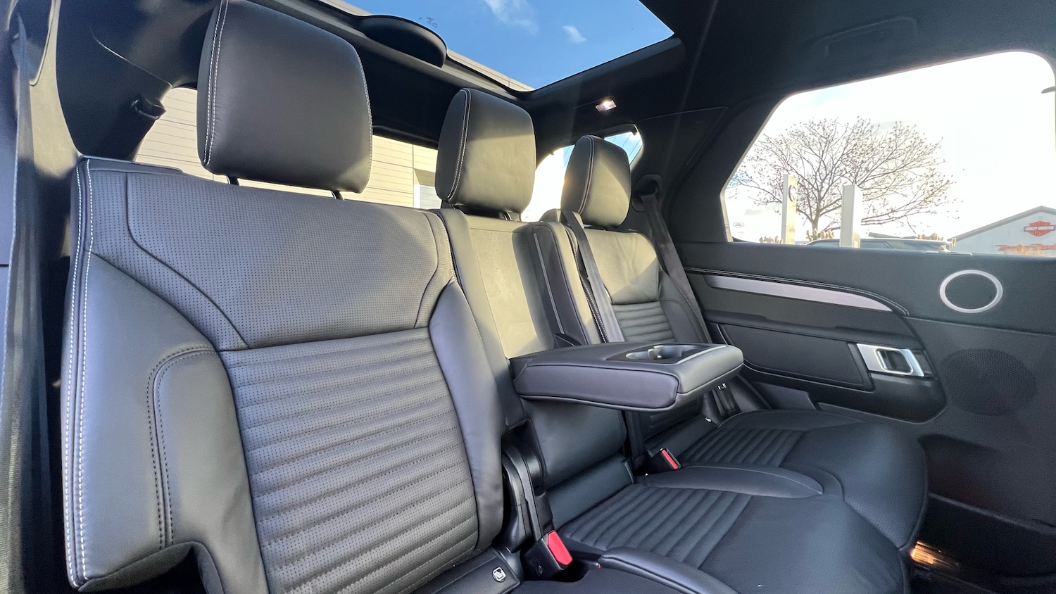 Used Land Rover Discovery 2025 for sale - 76924212: Photo 33