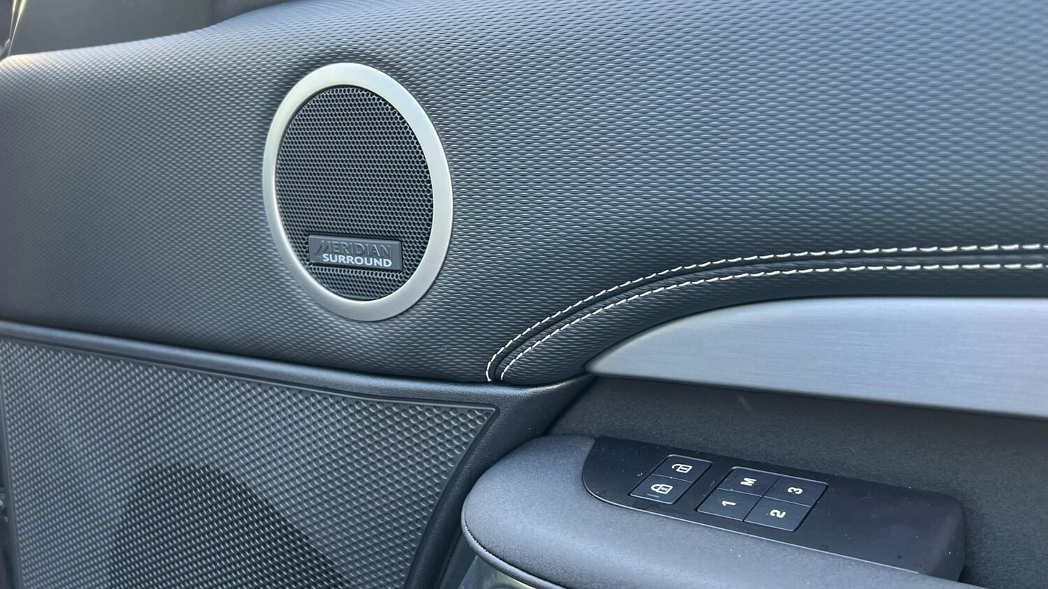 Used Land Rover Discovery 2025 for sale - 76924212: Photo 35