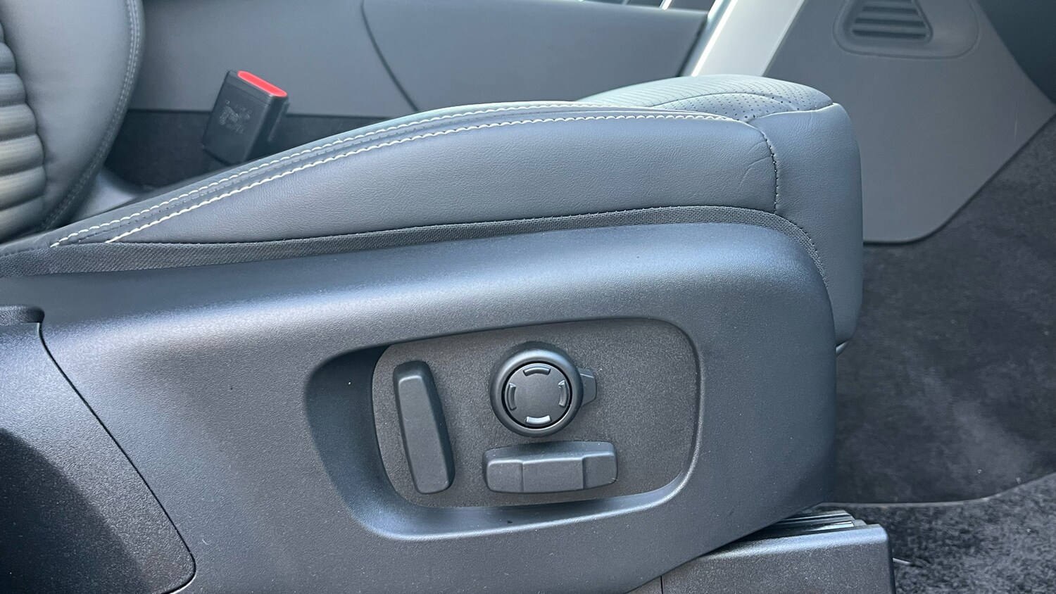 Used Land Rover Discovery 2025 for sale - 76924212: Photo 36