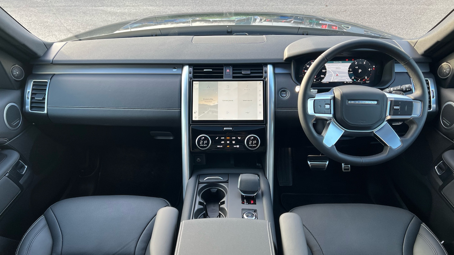 Used Land Rover Discovery 2025 for sale - 76924212: Photo 9