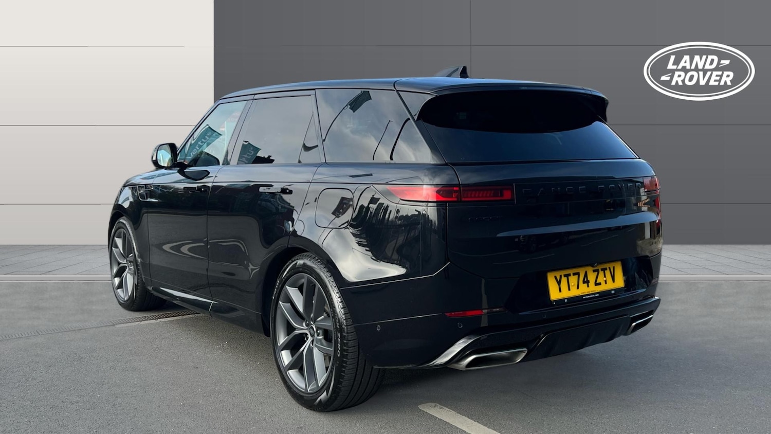 Used Land Rover Range Rover Sport 2024 for sale - 78027650: Photo 2