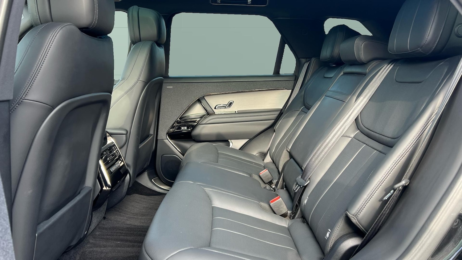 Used Land Rover Range Rover Sport 2024 for sale - 78027650: Photo 4