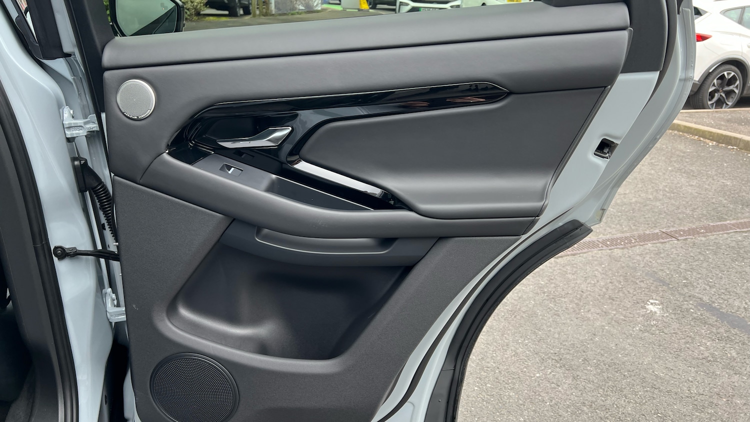 Used Land Rover Range Rover Evoque 2025 for sale - 77903791: Photo 31