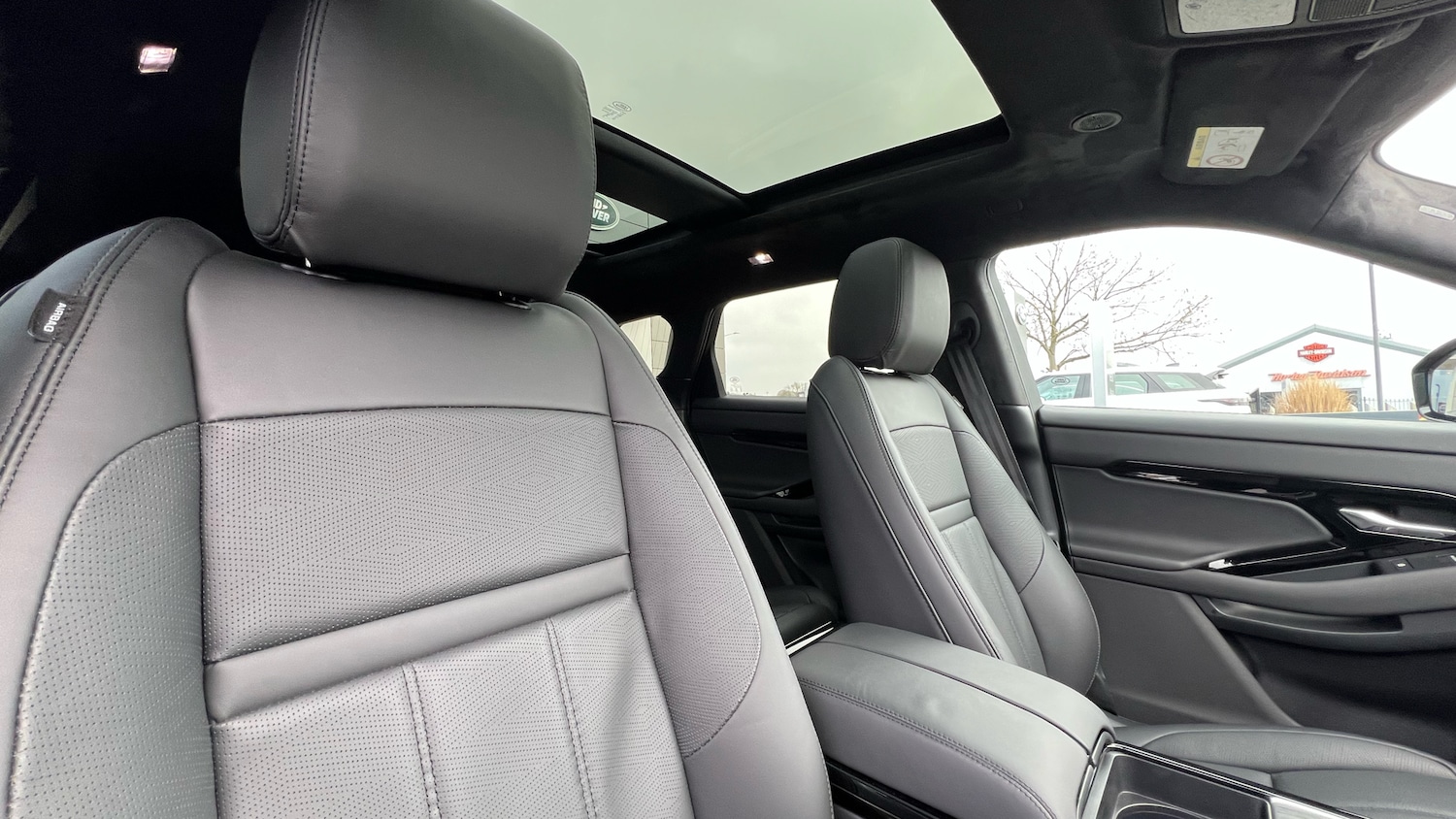 Used Land Rover Range Rover Evoque 2025 for sale - 77903791: Photo 37