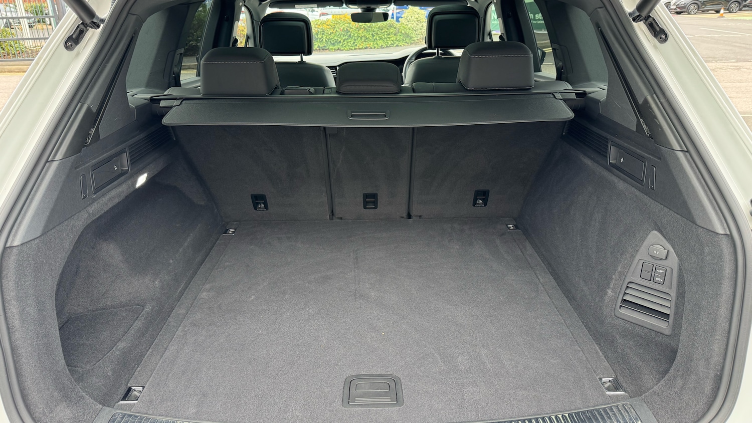 Used Volkswagen Touareg 2020 for sale - 76405178: Photo 10