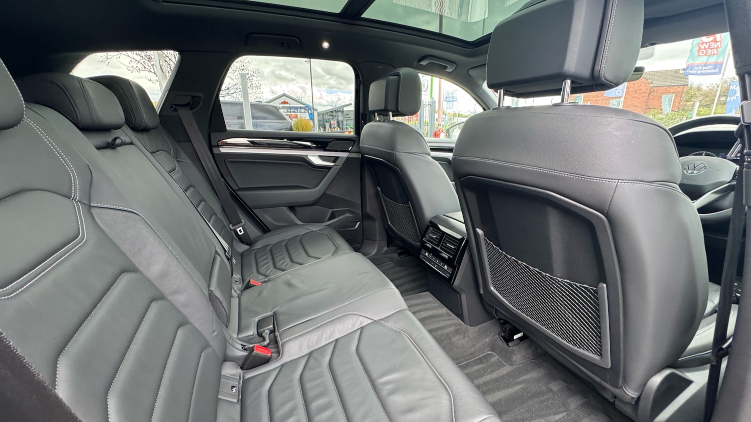 Used Volkswagen Touareg 2020 for sale - 76405178: Photo 32