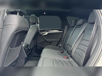 Used Volkswagen Touareg 2020 for sale - 76405178: Photo