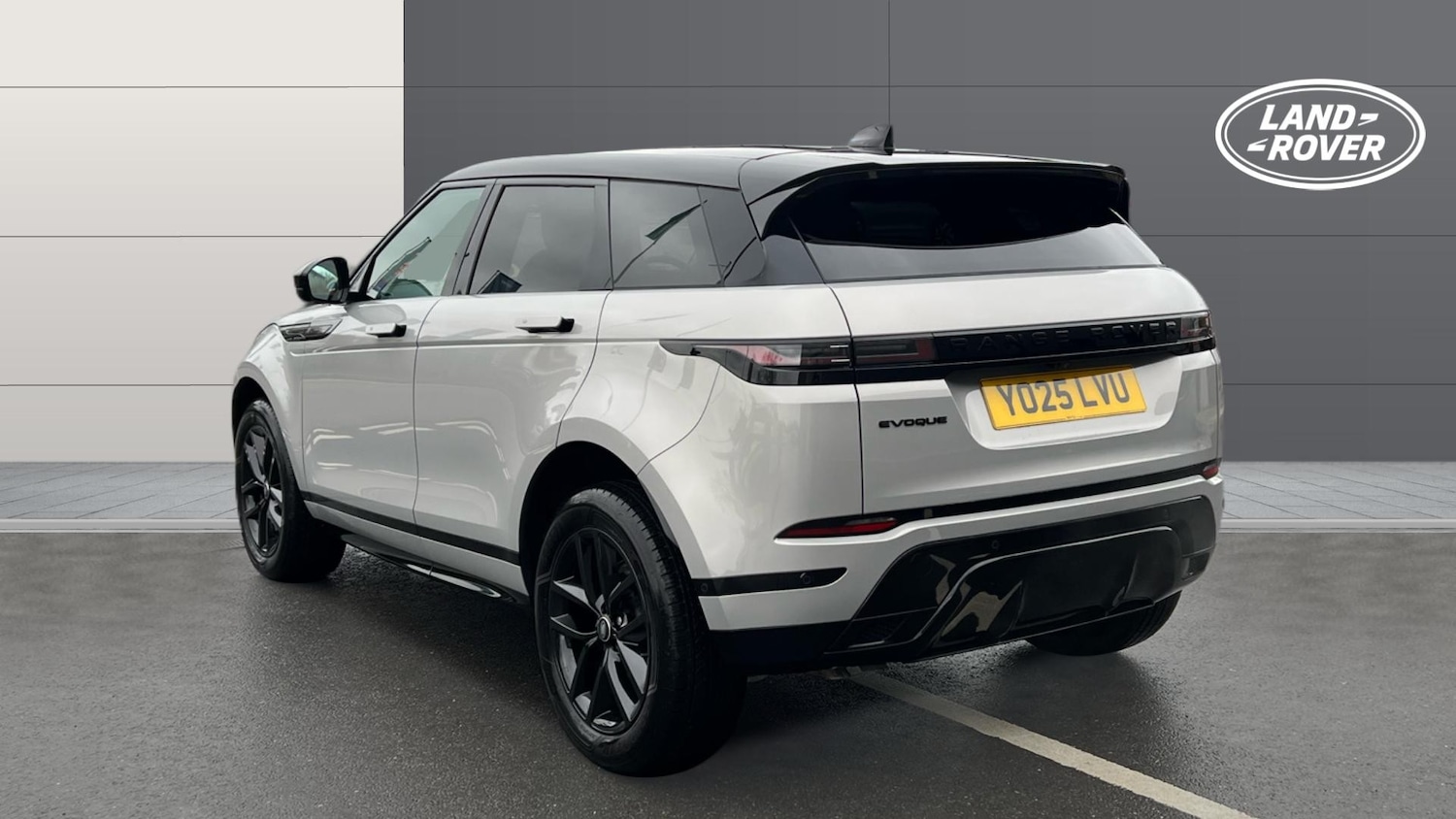 Used Land Rover Range Rover Evoque 2025 for sale - 77548135: Photo 2