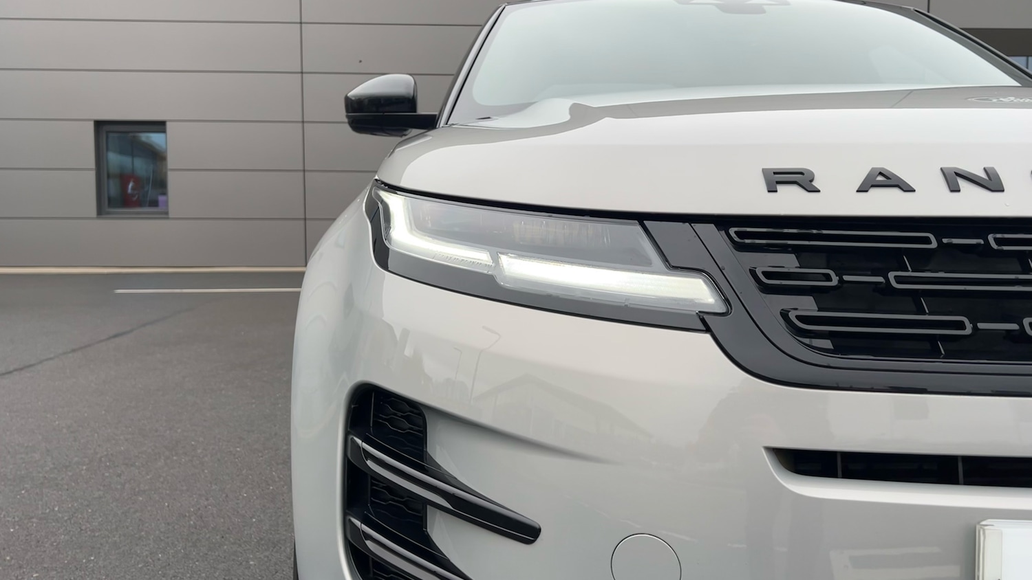 Used Land Rover Range Rover Evoque 2025 for sale - 77548135: Photo 29