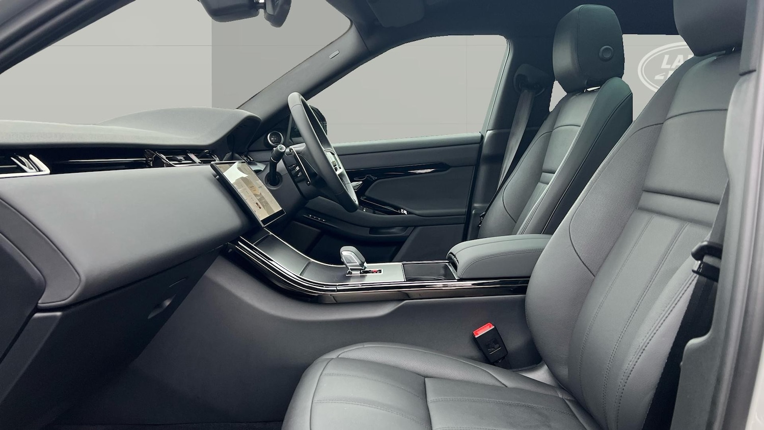 Used Land Rover Range Rover Evoque 2025 for sale - 77548135: Photo 3