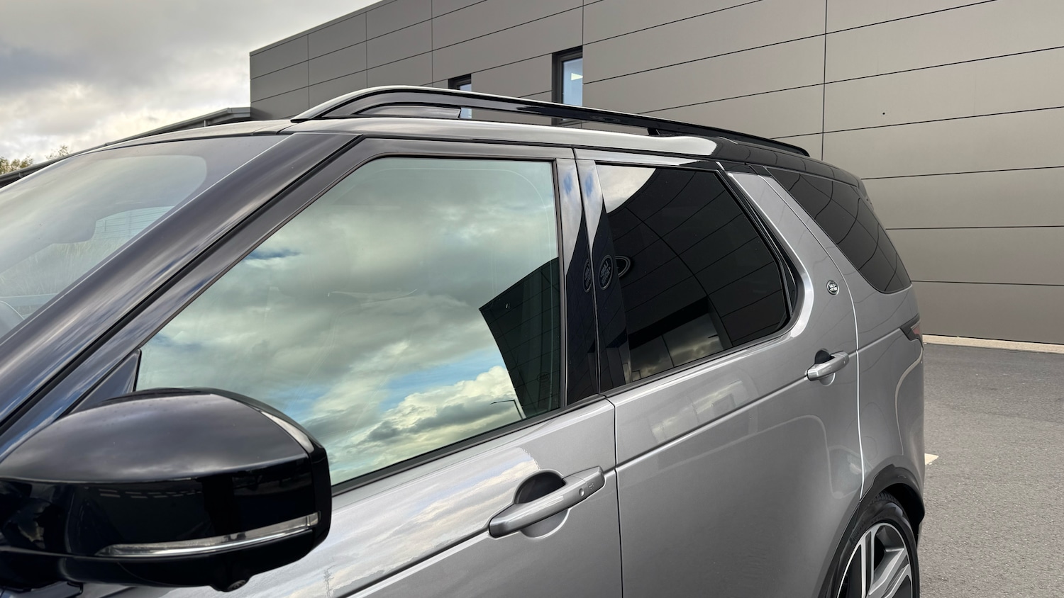 Used Land Rover Discovery 2025 for sale - 76392208: Photo 22