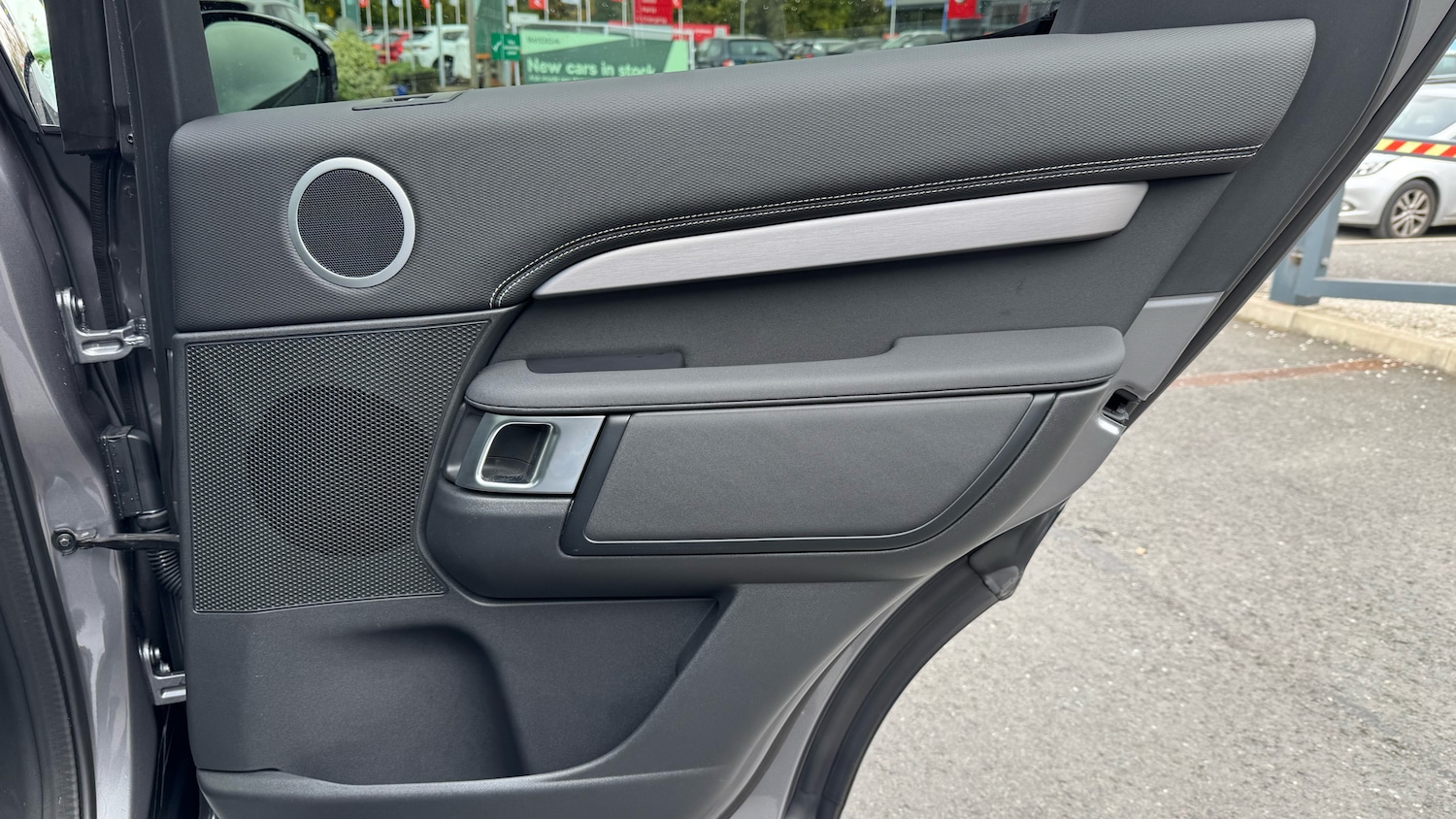 Used Land Rover Discovery 2025 for sale - 76392208: Photo 31