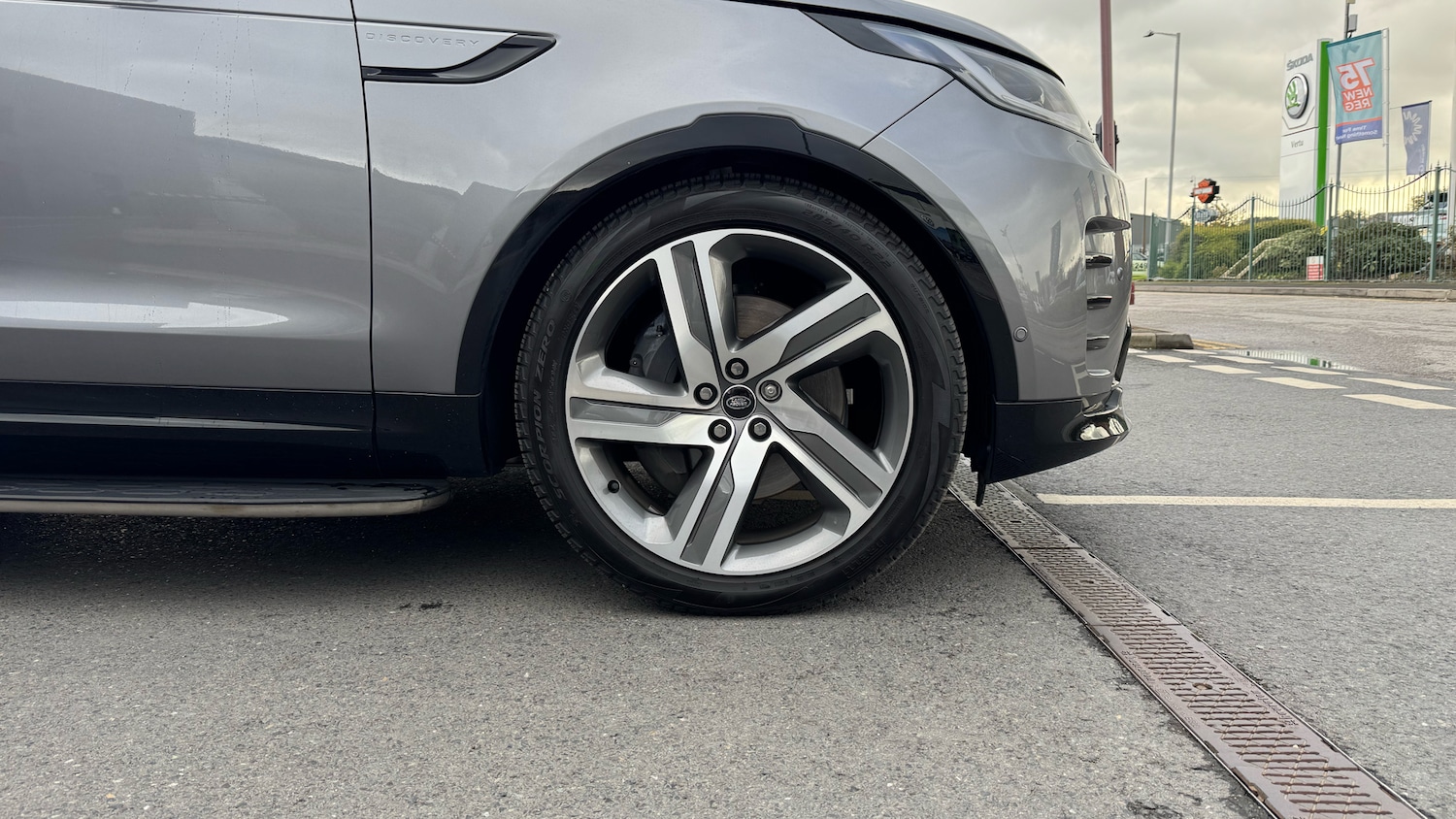 Used Land Rover Discovery 2025 for sale - 76392208: Photo 8