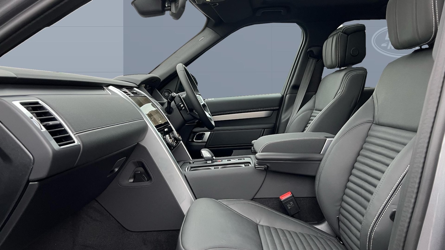 Used Land Rover Discovery 2025 for sale - 77159090: Photo 3