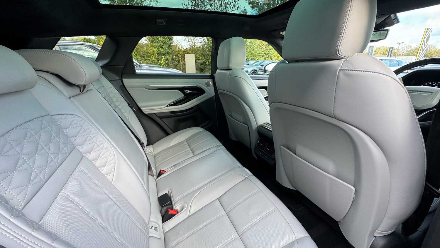 Used Land Rover Range Rover Evoque 2022 for sale - 76393930: Photo 32