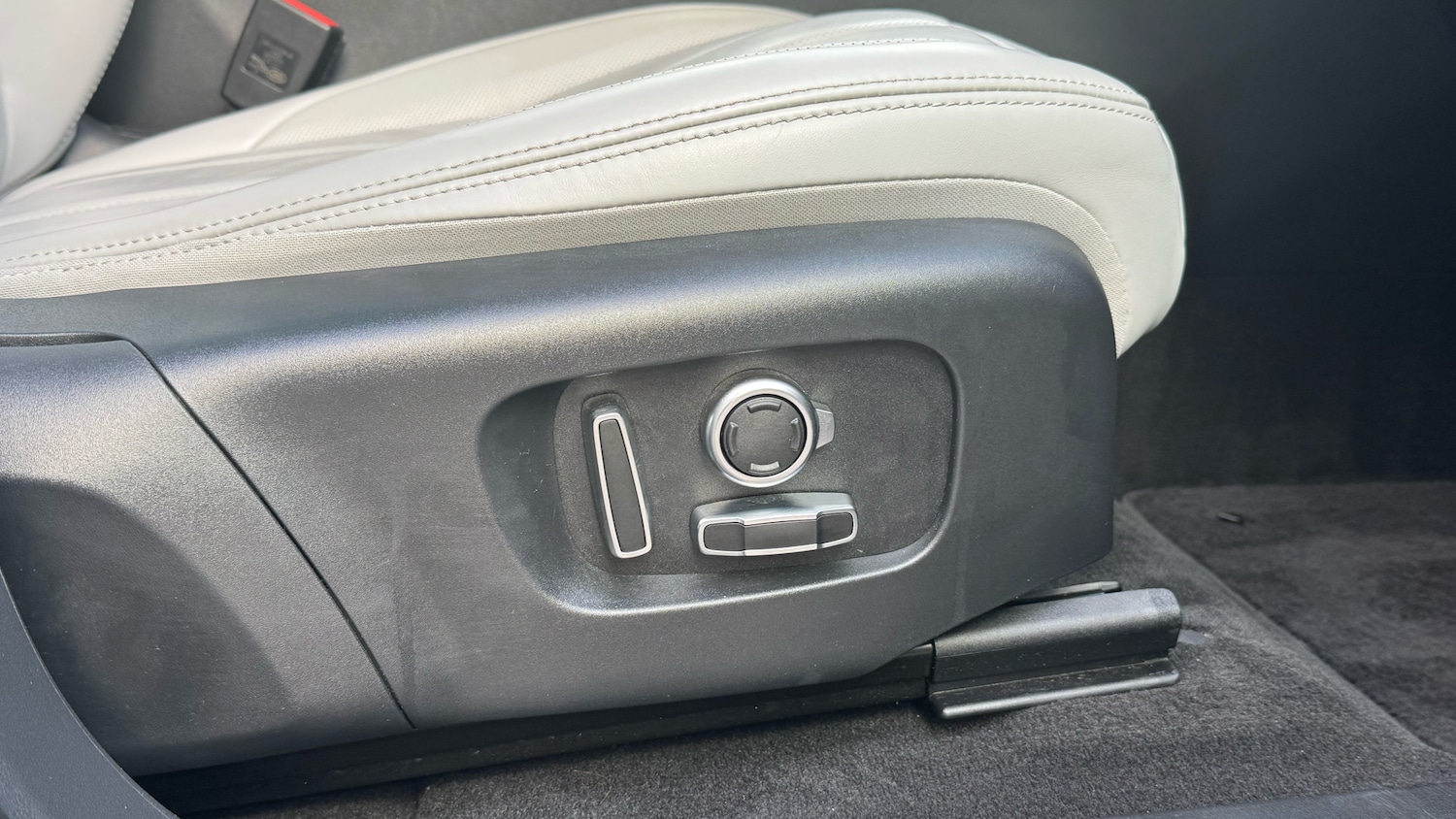 Used Land Rover Range Rover Evoque 2022 for sale - 76393930: Photo 36