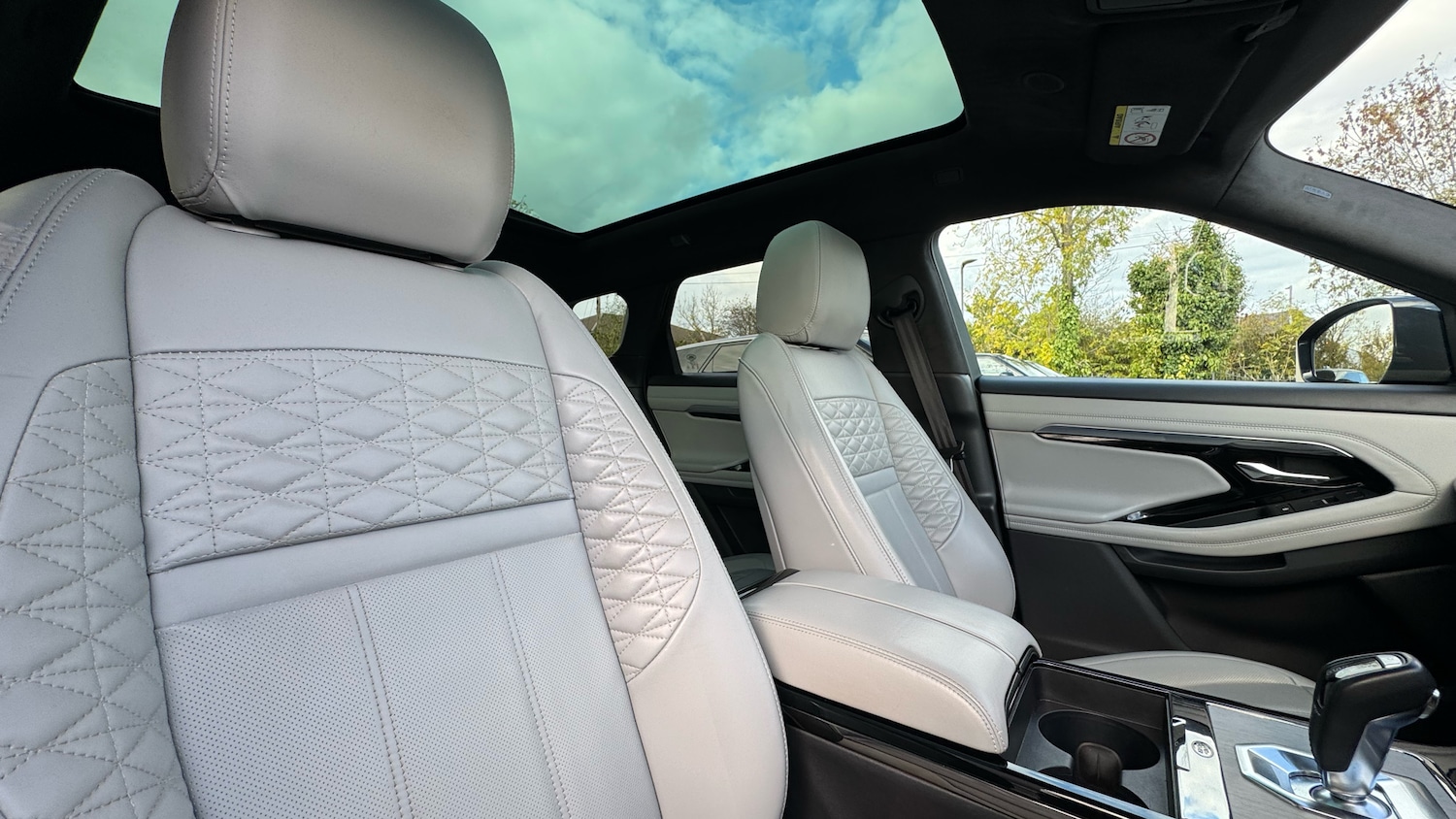 Used Land Rover Range Rover Evoque 2022 for sale - 76393930: Photo 37